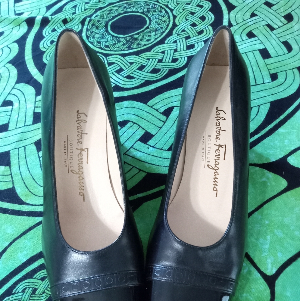 SOLD!!! Vintage 1990s Salvador Ferragamosshoes - Picture 2 of 12